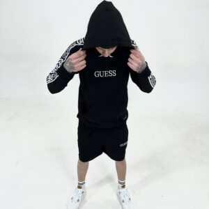 Conjunto GUESS corto