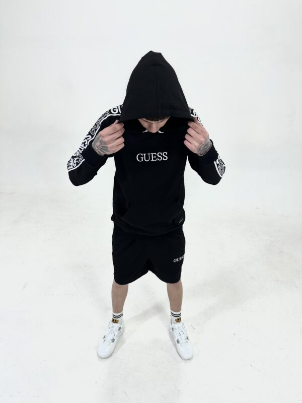 Conjunto GUESS corto
