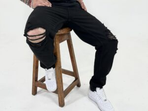 Jean JOGGER NEGRO ROTO